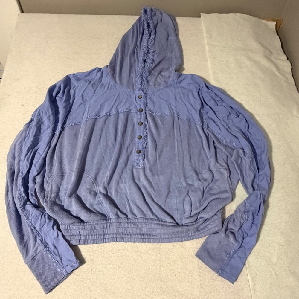Free People FP Movement Periwinkle Blue Henley Hoodie Smocked Cropped Large